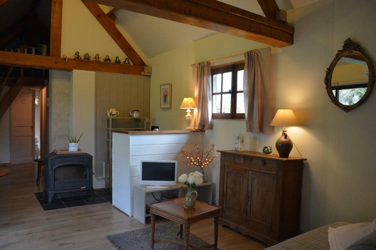 Le Jardin Sauvage Bed & Breakfast Maintenay Exterior photo